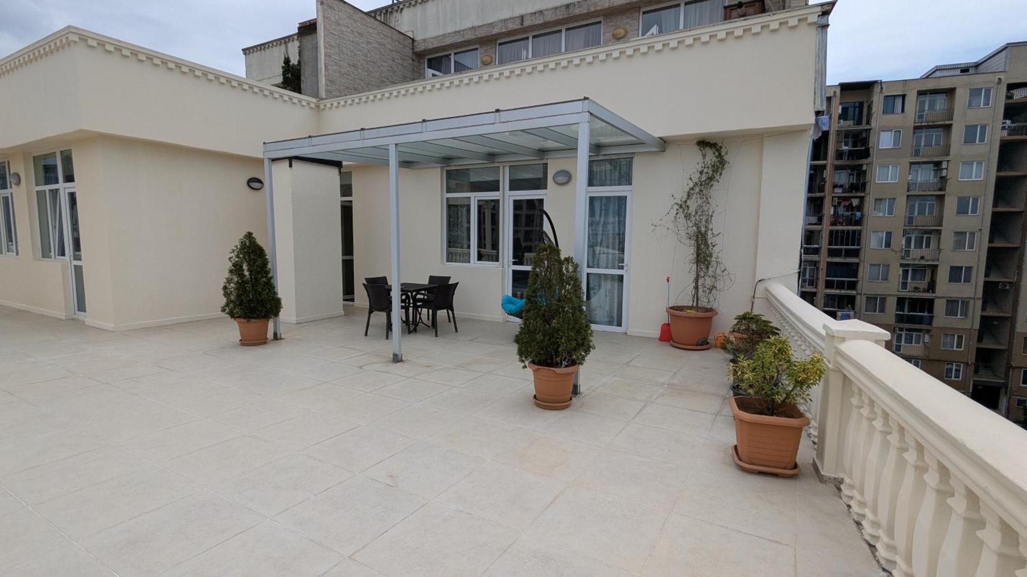 Sunrise Apartment Batumi Exterior photo
