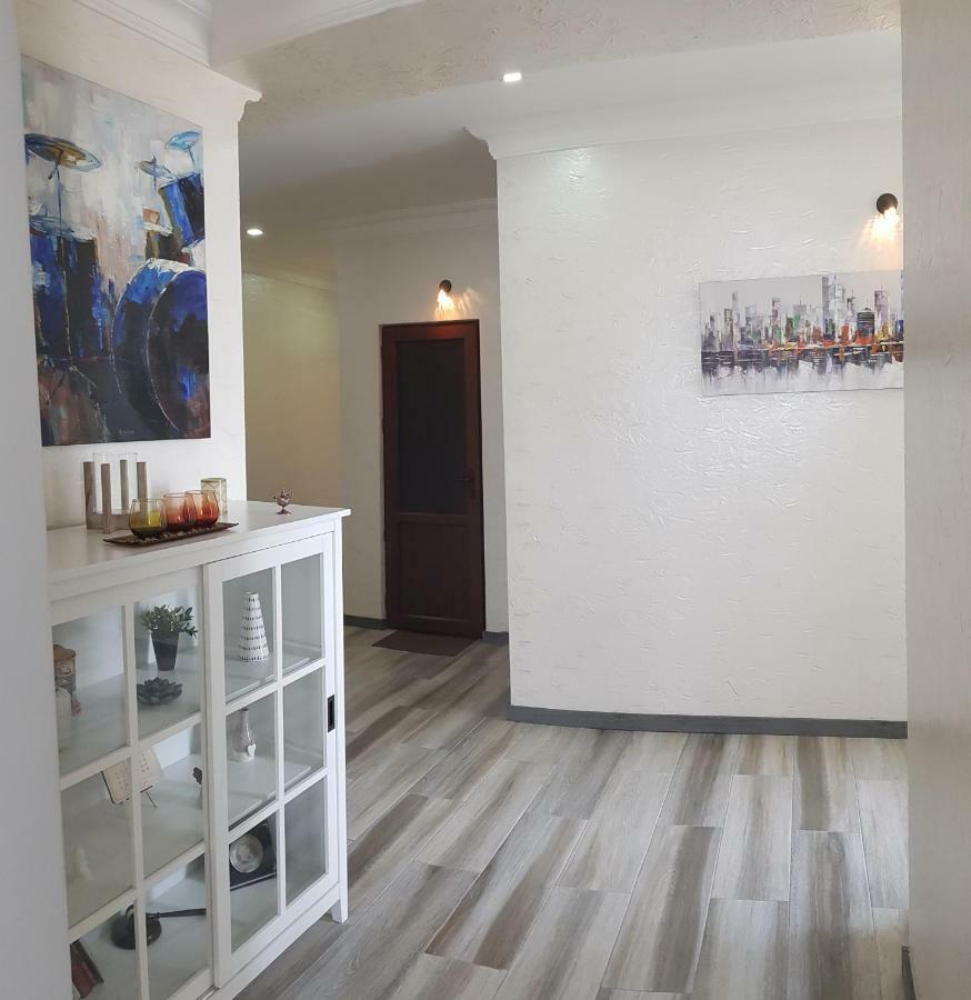 Sunrise Apartment Batumi Exterior photo